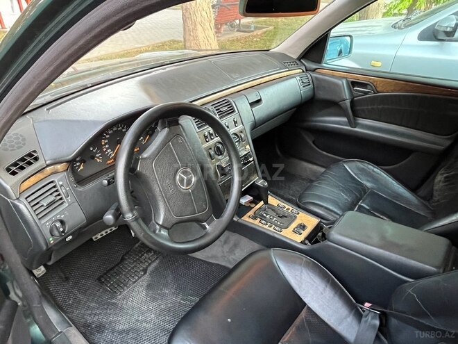 Mercedes E 240 1998, 240,000 km - 2.4 l - Bakı