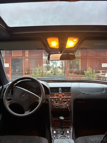 Mercedes C 220 1998, 459,000 km - 2.2 l - Şirvan