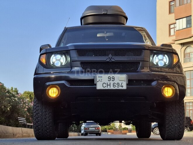 Mitsubishi Pajero io 2001, 215,423 km - 1.8 л - Bakı