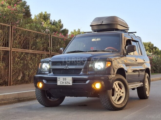 Mitsubishi Pajero io 2001, 215,423 km - 1.8 л - Bakı