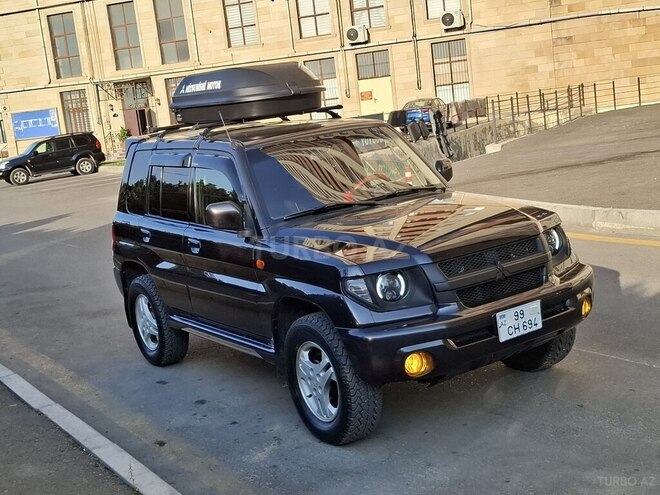 Mitsubishi Pajero io 2001, 215,423 km - 1.8 л - Bakı