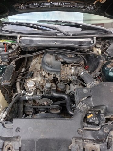 BMW 320 1999, 111,000 km - 2.0 л - Masallı