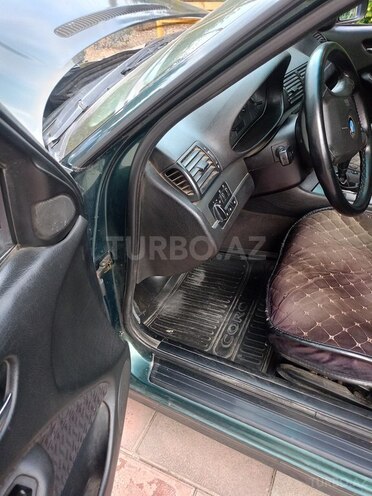 BMW 320 1999, 111,000 km - 2.0 л - Masallı