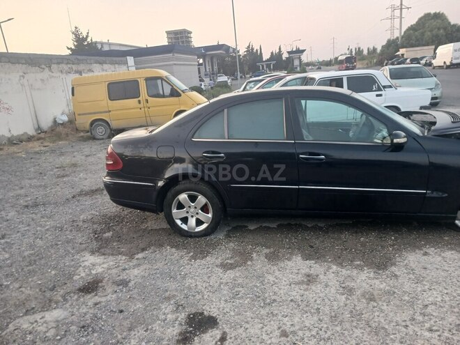 Mercedes E 270 2005, 390,000 km - 2.7 l - Bakı