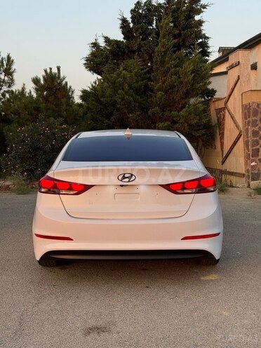 Hyundai Elantra 2016, 243,011 km - 2.0 л - Bakı
