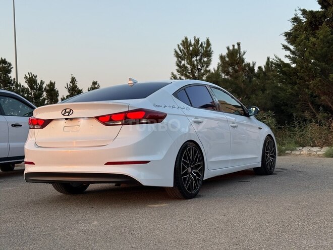 Hyundai Elantra 2016, 243,011 km - 2.0 л - Bakı