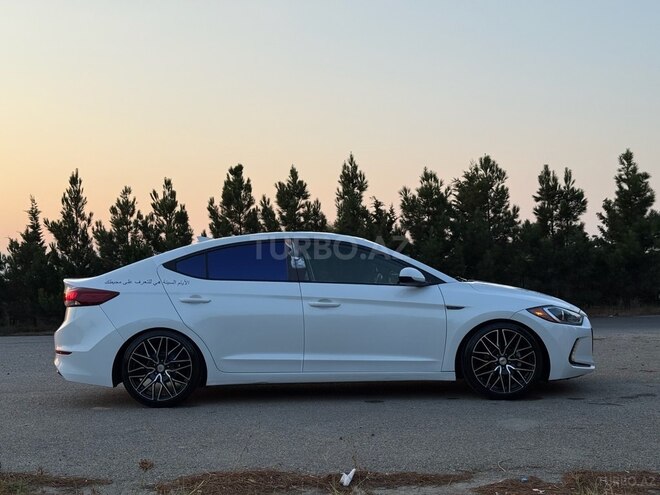 Hyundai Elantra 2016, 243,011 km - 2.0 л - Bakı