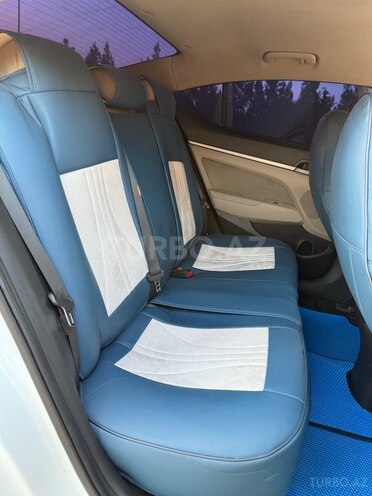 Hyundai Elantra 2016, 243,011 km - 2.0 л - Bakı
