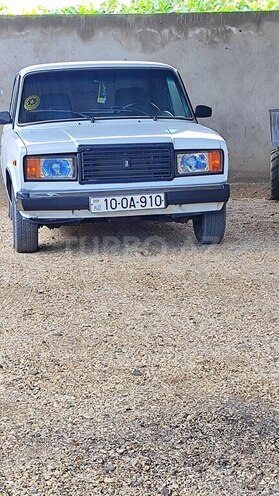 LADA (VAZ) 2107 2005, 176,000 km - 1.6 л - Salyan