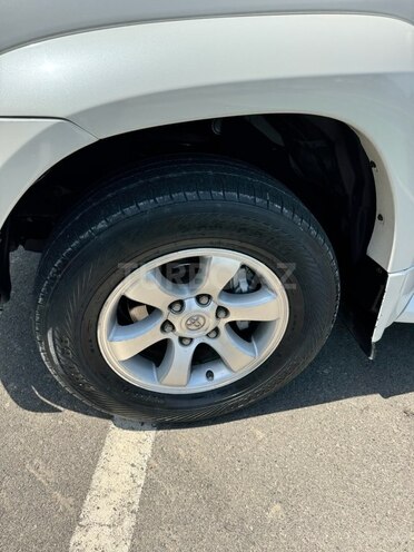 Toyota Land Cruiser Prado 2007, 220,000 km - 2.7 l - Yevlax