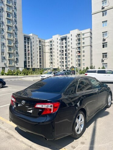 Toyota Camry 2014, 201,170 km - 2.5 л - Bakı