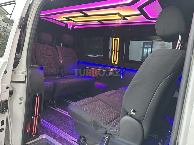 Mercedes Vito 114 2017, 179,500 km - 2.2 л - Bakı