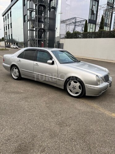 Mercedes E 240 1999, 197,000 km - 2.4 l - Ağcabədi
