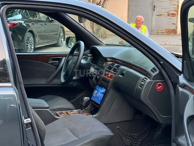 Mercedes E 220 d 1999, 356,000 km - 2.2 l - Sumqayıt