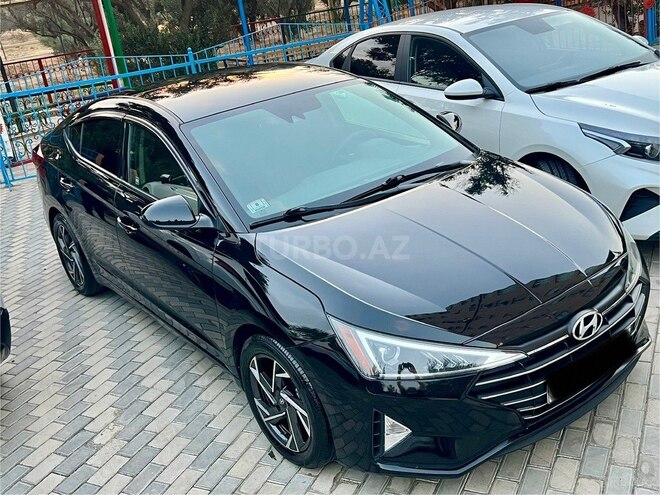 Hyundai Elantra-3