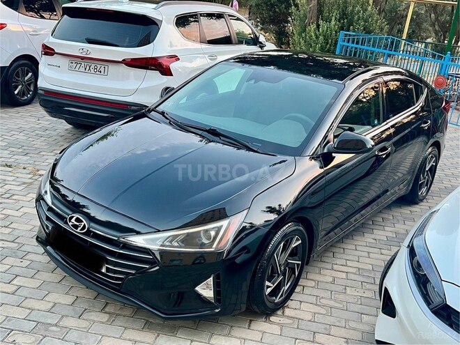 Hyundai Elantra-6