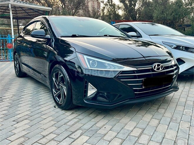 Hyundai Elantra-2