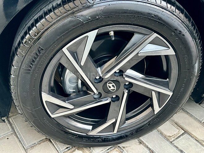 Hyundai Elantra-15