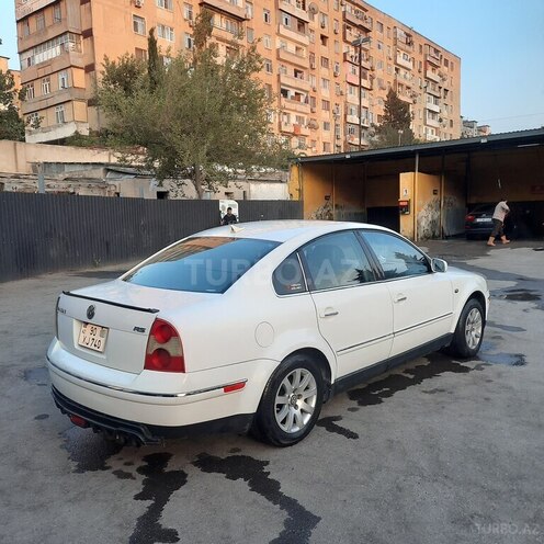 Volkswagen Passat 2003, 252,000 km - 1.8 l - Bakı