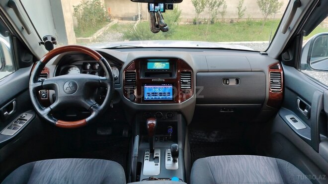Mitsubishi Pajero 2006, 260,000 km - 3.2 л - Bakı