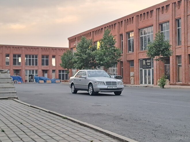 Mercedes C 200 1994, 428,119 km - 2.0 л - Gəncə