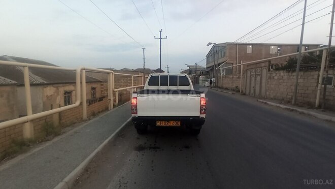 Toyota Hilux 2013, 480,000 km - 2.5 l - Bakı