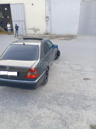 Mercedes C 220 1995, 201,245 km - 2.2 l - Bakı