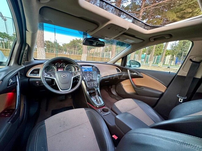 Opel Astra 2015, 185,000 km - 1.6 l - Bakı