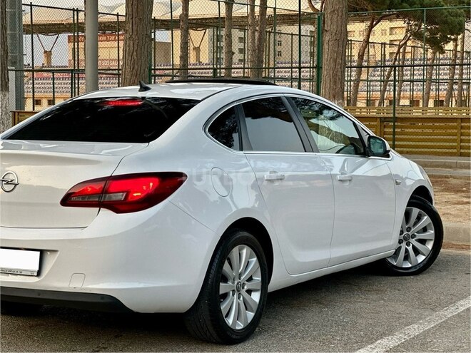 Opel Astra 2015, 185,000 km - 1.6 l - Bakı
