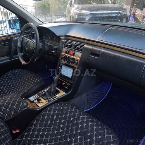 Mercedes E 220 d 1998, 345,000 km - 2.2 l - Bakı
