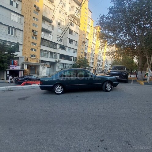 Mercedes E 220 d 1998, 345,000 km - 2.2 l - Bakı