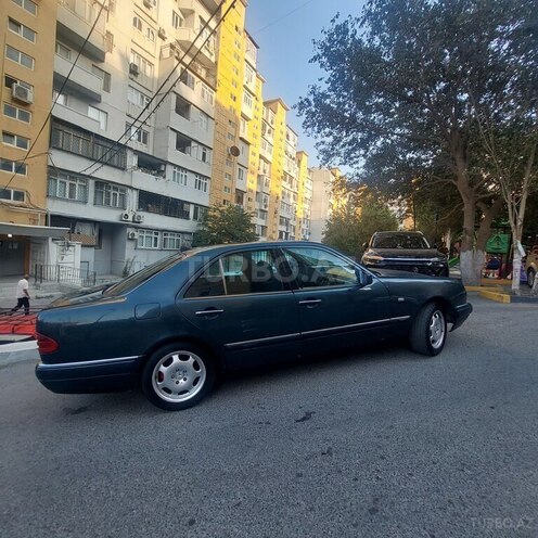 Mercedes E 220 d 1998, 345,000 km - 2.2 l - Bakı