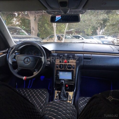 Mercedes E 220 d 1998, 345,000 km - 2.2 l - Bakı