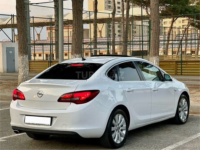Opel Astra 2015, 185,000 km - 1.6 l - Bakı