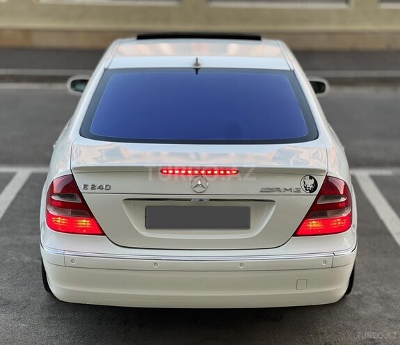 Mercedes E 240 2004, 270,000 km - 2.6 l - Sumqayıt