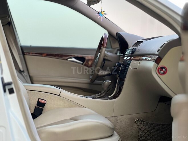 Mercedes E 240 2004, 270,000 km - 2.6 l - Sumqayıt