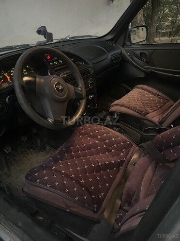 Chevrolet Niva 2012, 200,000 km - 1.7 l - Yardımlı