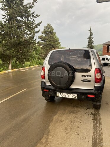 Chevrolet Niva 2012, 200,000 km - 1.7 l - Yardımlı