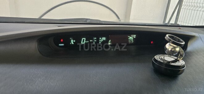 Toyota Prius 2013, 295,315 km - 1.8 л - Bakı