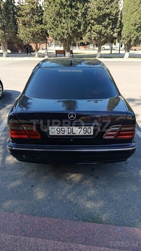 Mercedes E 270 2001, 346,524 km - 2.7 л - Sumqayıt