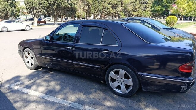 Mercedes E 270 2001, 346,524 km - 2.7 л - Sumqayıt