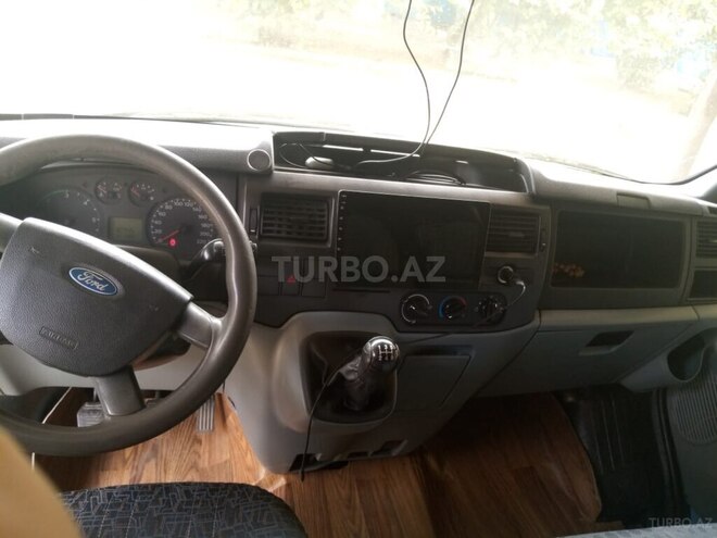 Ford Transit 2006, 319,000 km - 2.2 l - Qusar