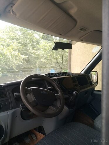 Ford Transit 2006, 319,000 km - 2.2 l - Qusar