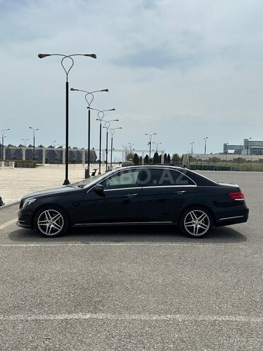 Mercedes E 250 4MATIC 2014, 260,000 km - 2.1 л - Bakı