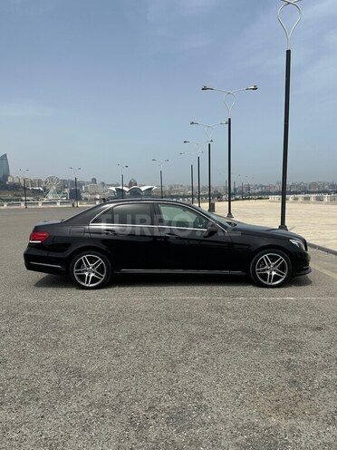 Mercedes E 250 4MATIC 2014, 260,000 km - 2.1 л - Bakı