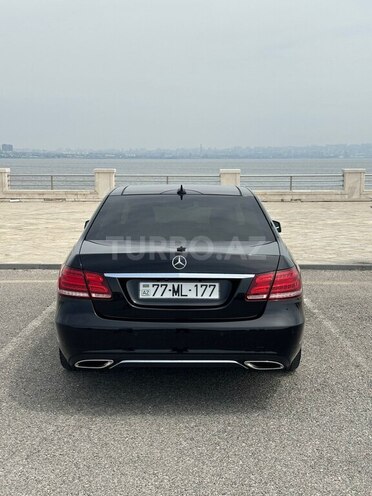 Mercedes E 250 4MATIC 2014, 260,000 km - 2.1 л - Bakı