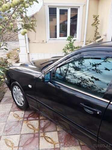 Mercedes E 220 d 1999, 349,833 km - 2.2 l - Bakı