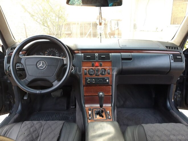 Mercedes E 220 d 1999, 349,833 km - 2.2 l - Bakı