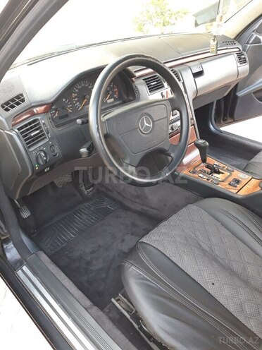 Mercedes E 220 d 1999, 349,833 km - 2.2 l - Bakı