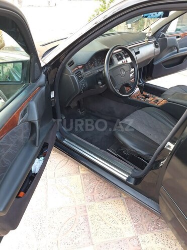 Mercedes E 220 d 1999, 349,833 km - 2.2 l - Bakı